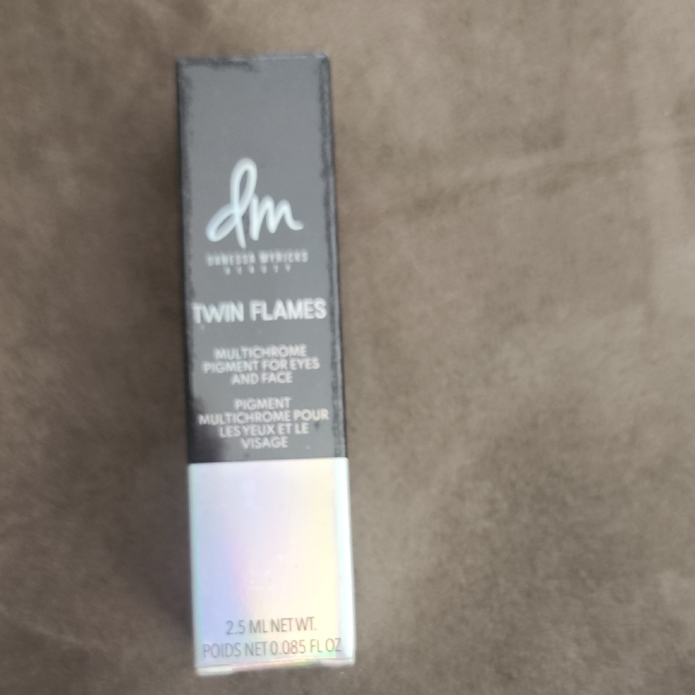 Danessa Myricks Beauty Twin Flames Multichrome Eyeshadow